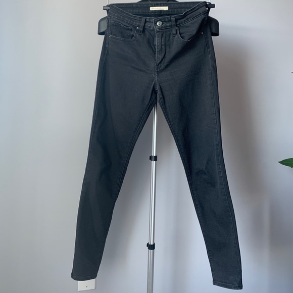 Levi’s 721 High Rise, Skinny Jean, Black Wash - Picture 1 of 5